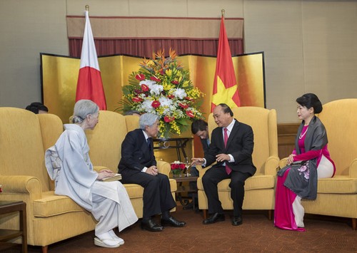 Thủ tướng Nguyễn Xuân Phúc hội kiến Nhà vua và Hoàng hậu Nhật Bản - ảnh 1